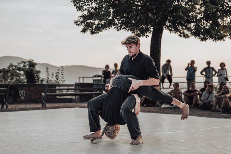 Contemporary Dance von Dance & Movement Company VAYA beim n-e-x-o Festival In Freiburg