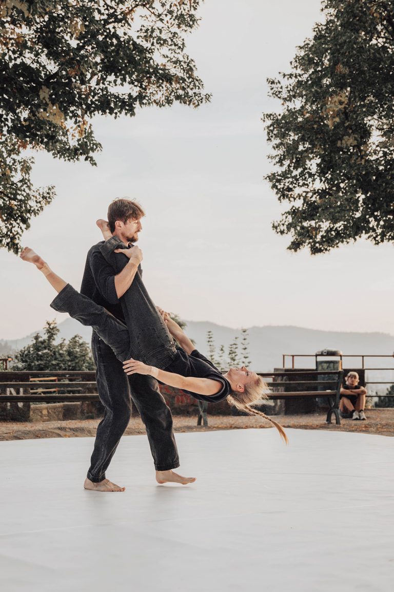 Contemporary Dance von Dance & Movement Company VAYA beim n-e-x-o Festival In Freiburg