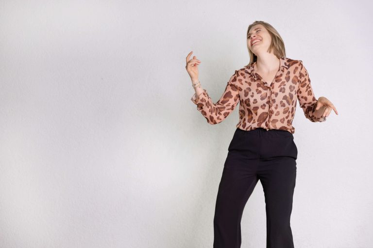 Coaching und Feminist Leadership tanzt für ihr Leben gern und hat Lebensfreude